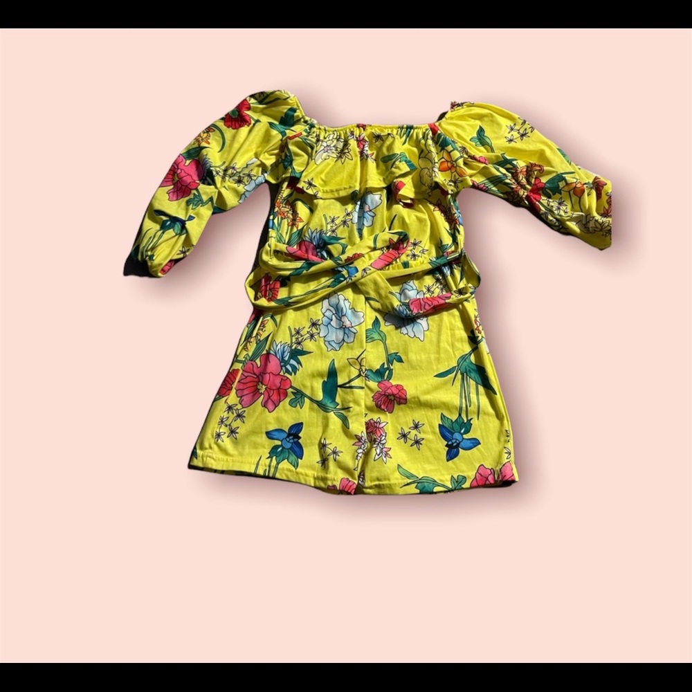 3/$20 Size small - Picture 2 of 2